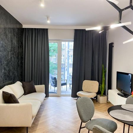 Apartament Family Zwierzyniecka Poznań Buitenkant foto