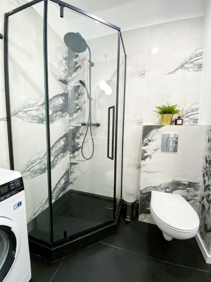 Apartament Family Zwierzyniecka Poznań Buitenkant foto