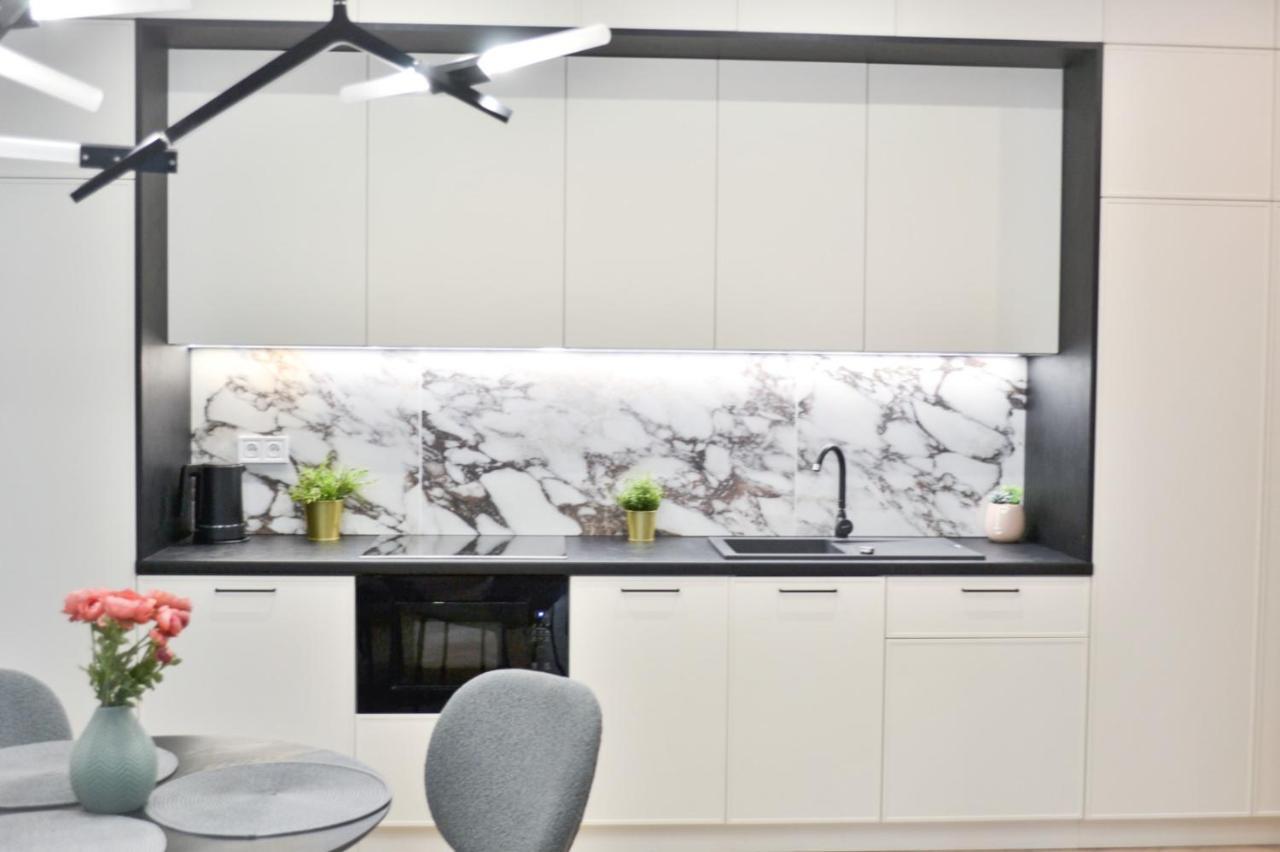 Apartament Family Zwierzyniecka Poznań Buitenkant foto