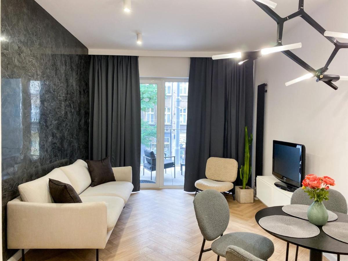 Apartament Family Zwierzyniecka Poznań Buitenkant foto